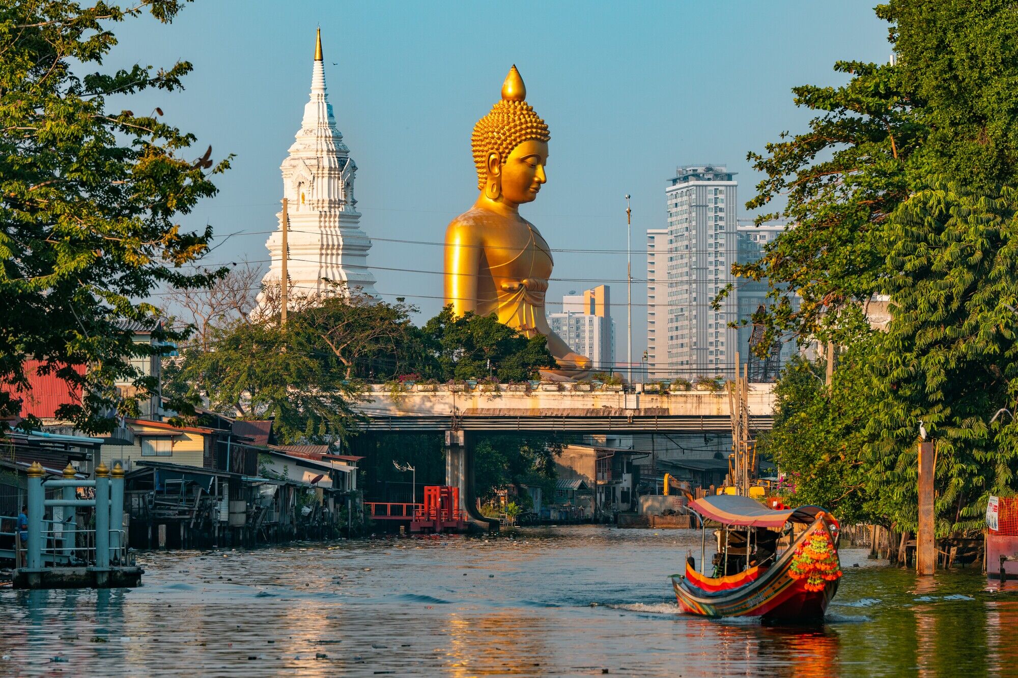 best-temples-in-bangkok-main-image-hd-op.jpg